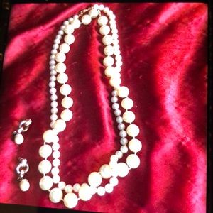 MOVING SALE❤️ NO HAGGLING WOMEN NO BRAND FAUX PEARL (2) NECKLACE/EARRING SET.